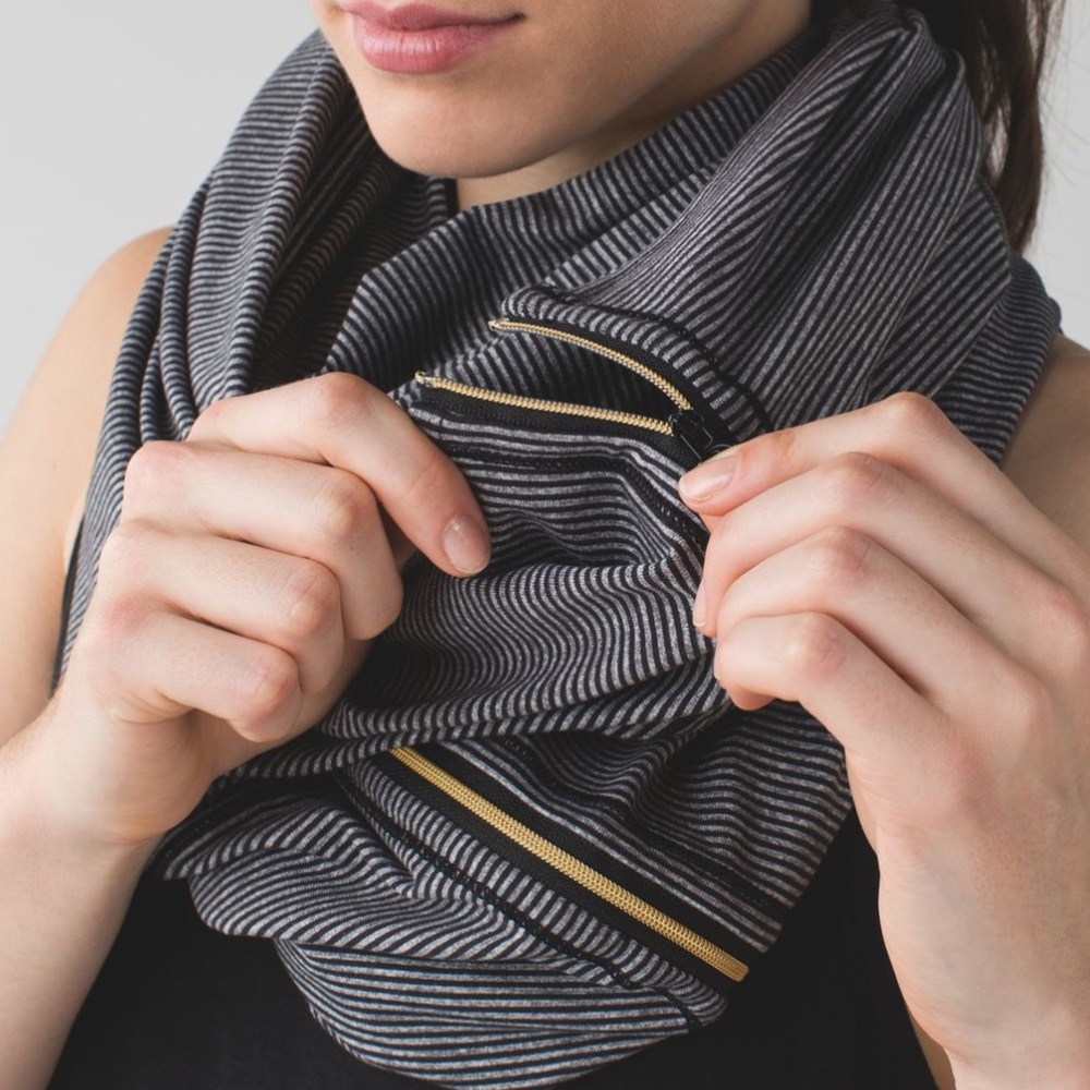 Lululemon Vinyasa Scarf